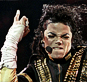 Майкл Джексон во время выступления в Сан-Паоло © REUTERS/Stringer