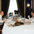 Встреча Путина и Медведева за стаканом молока и буханкой хлеба. Фото: © РИА Новости.